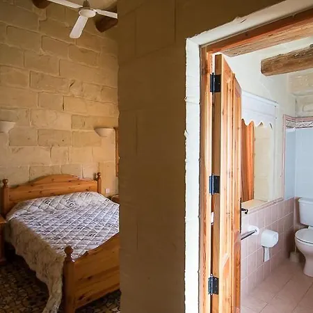 4 Bedroom Farmhouse With Private Pool * Zebbug (Gozo)